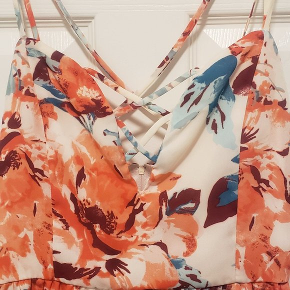 Adorable Charlotte Russe Dress - Picture 4 of 5